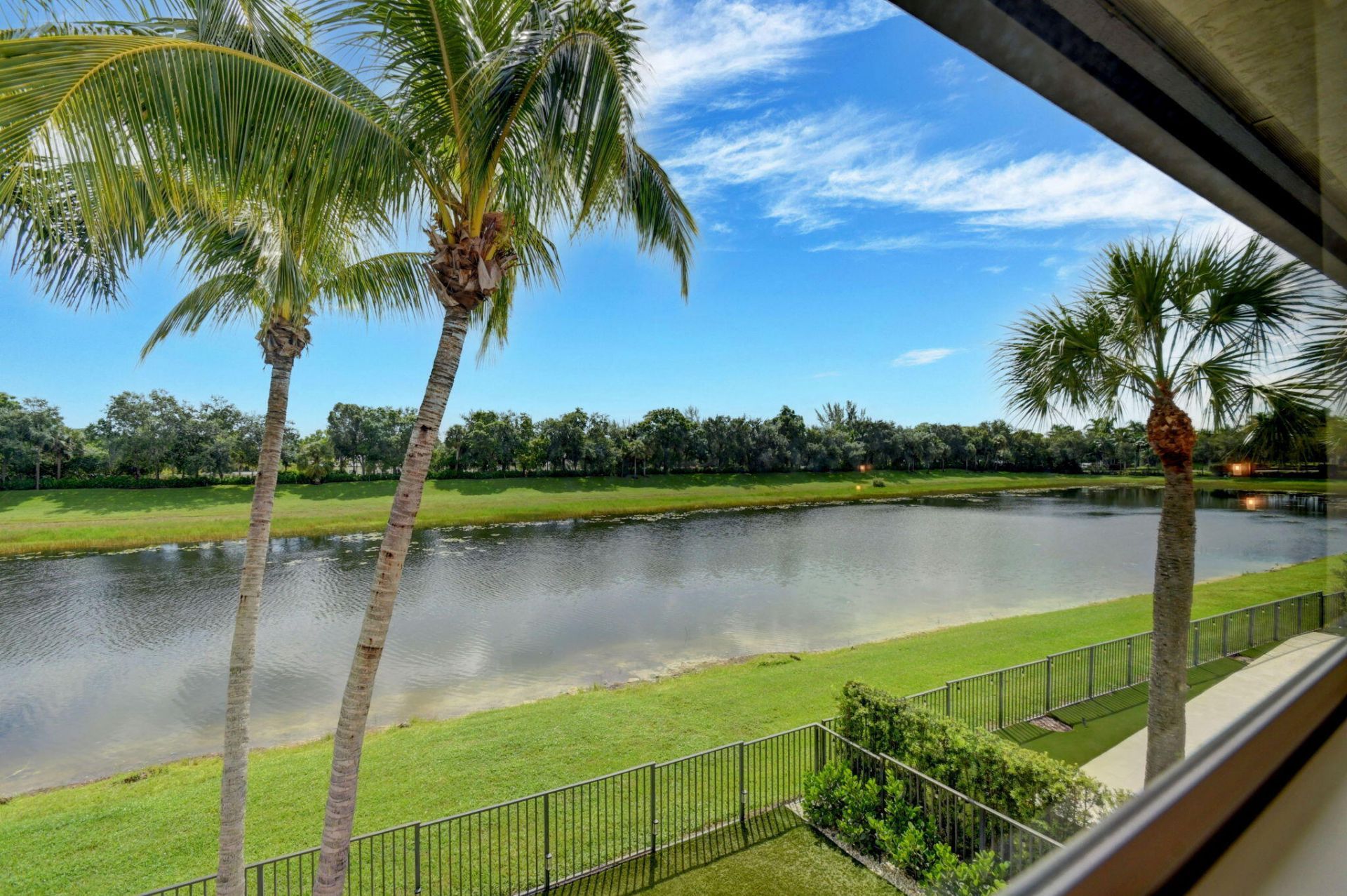 718 Edgebrook Lane, West Palm Beach, FL 33411 Photo