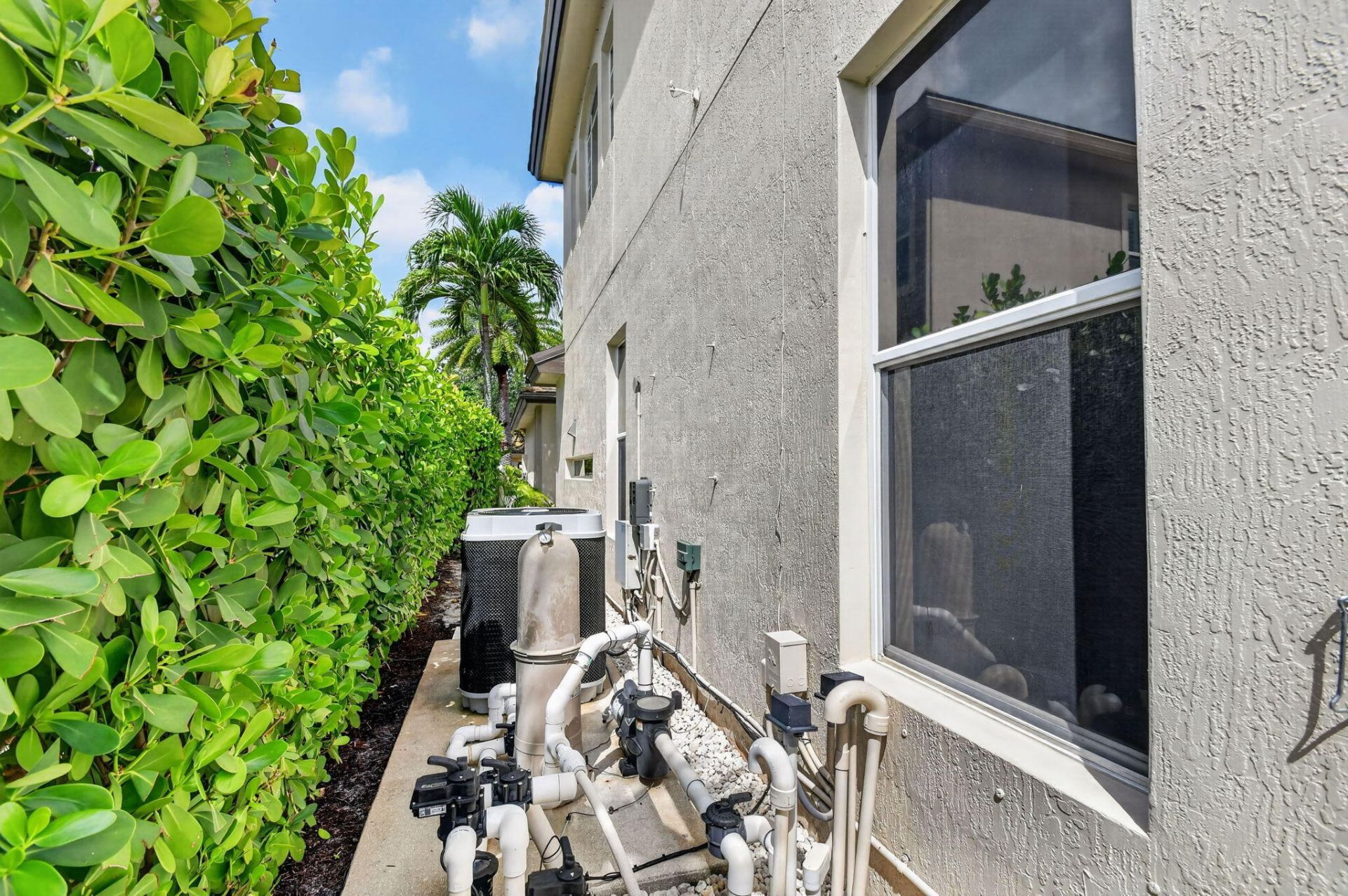 718 Edgebrook Lane, West Palm Beach, FL 33411 Photo
