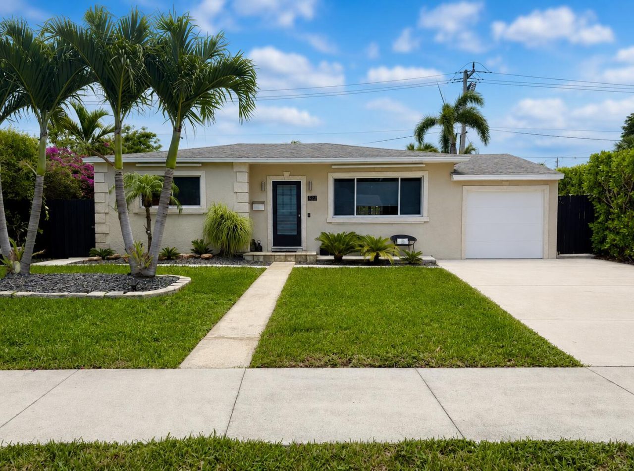 372 Lytle Street, West Palm Beach, FL 33405 Main Photo