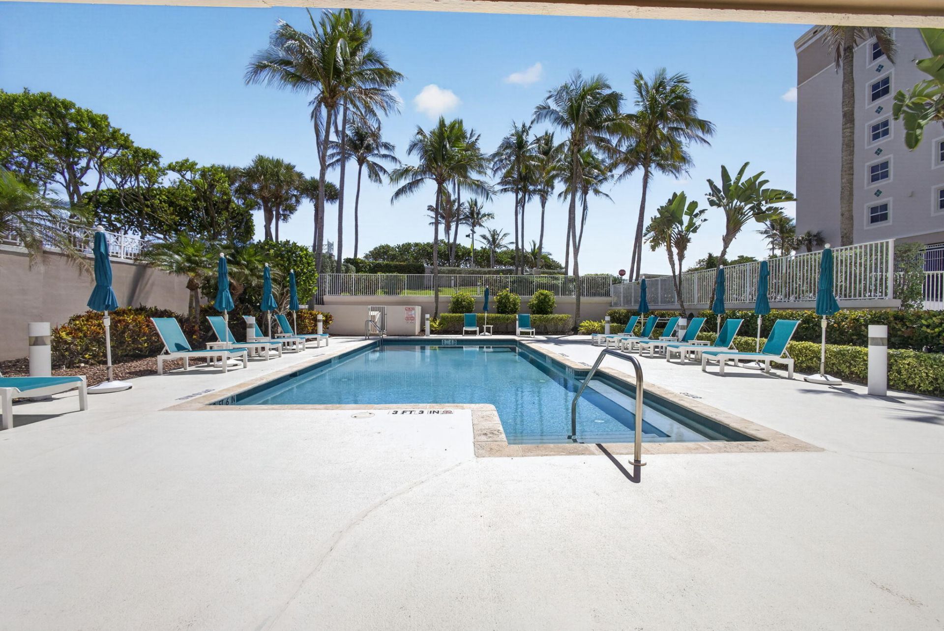 1660 S Highway A1a (incl. Separate Deeded Guest Su, Unit 222, Jupiter, FL 33477 Photo