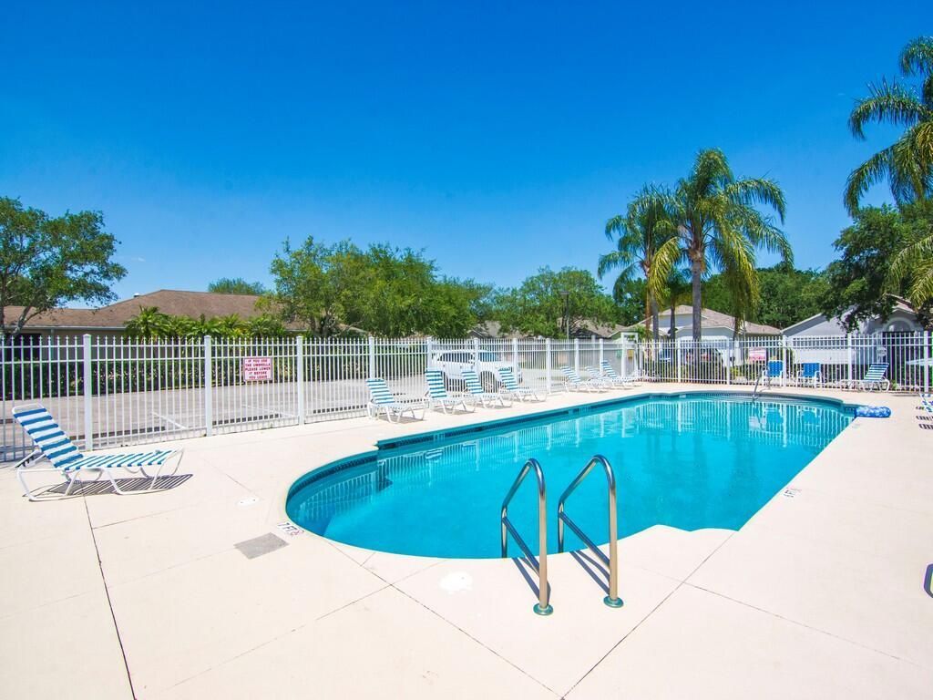 1007 E 13th Square, Vero Beach, FL 32960 Photo