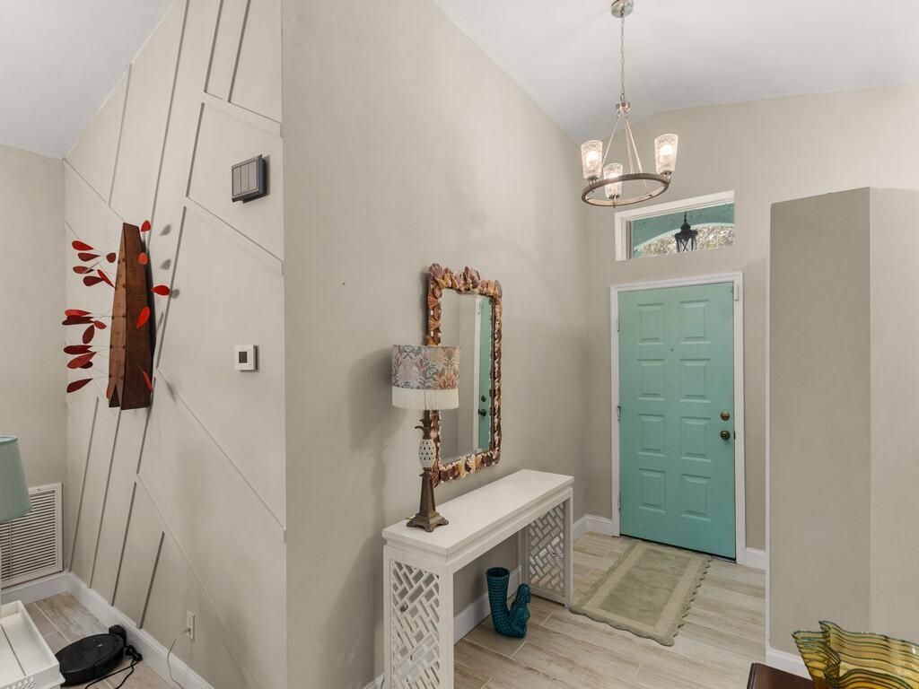 1007 E 13th Square, Vero Beach, FL 32960 Photo