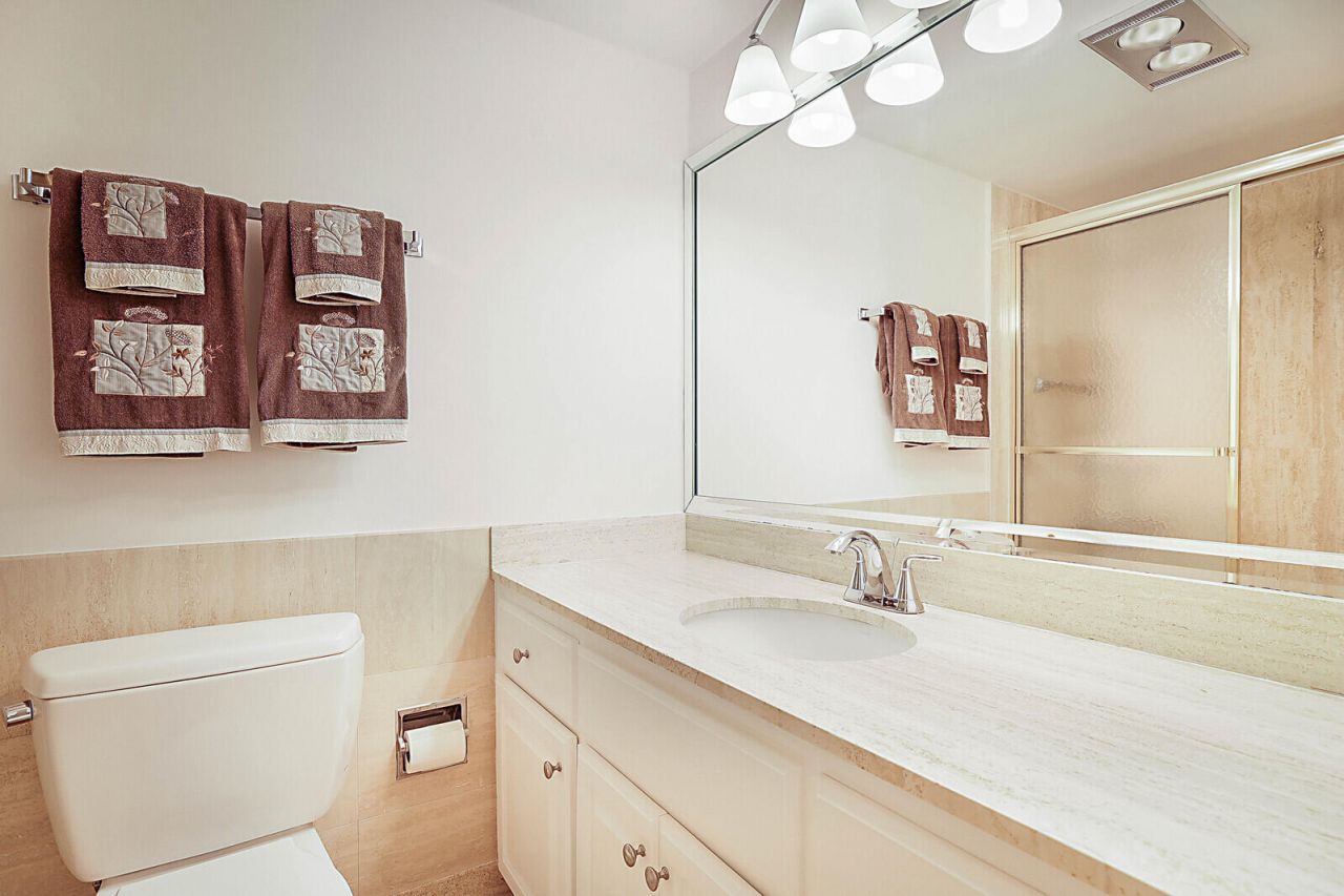 700 NE Harbour Terrace, Unit 2310, Boca Raton, FL 33431 Photo