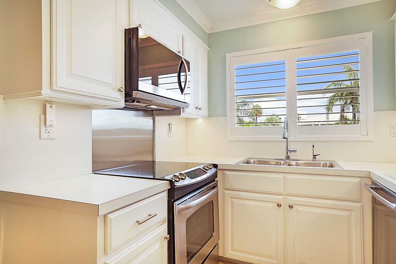 700 NE Harbour Terrace, Unit 2310, Boca Raton, FL 33431 Photo
