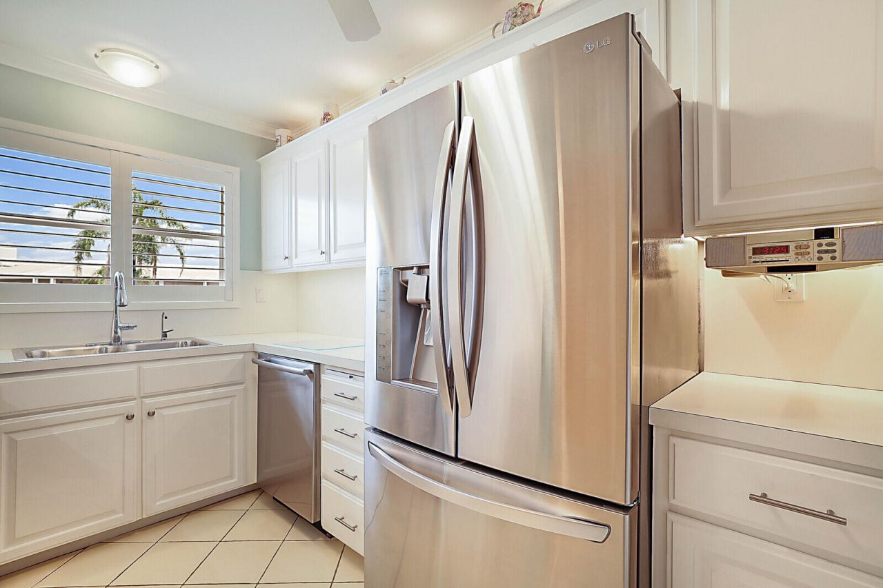 700 NE Harbour Terrace, Unit 2310, Boca Raton, FL 33431 Photo