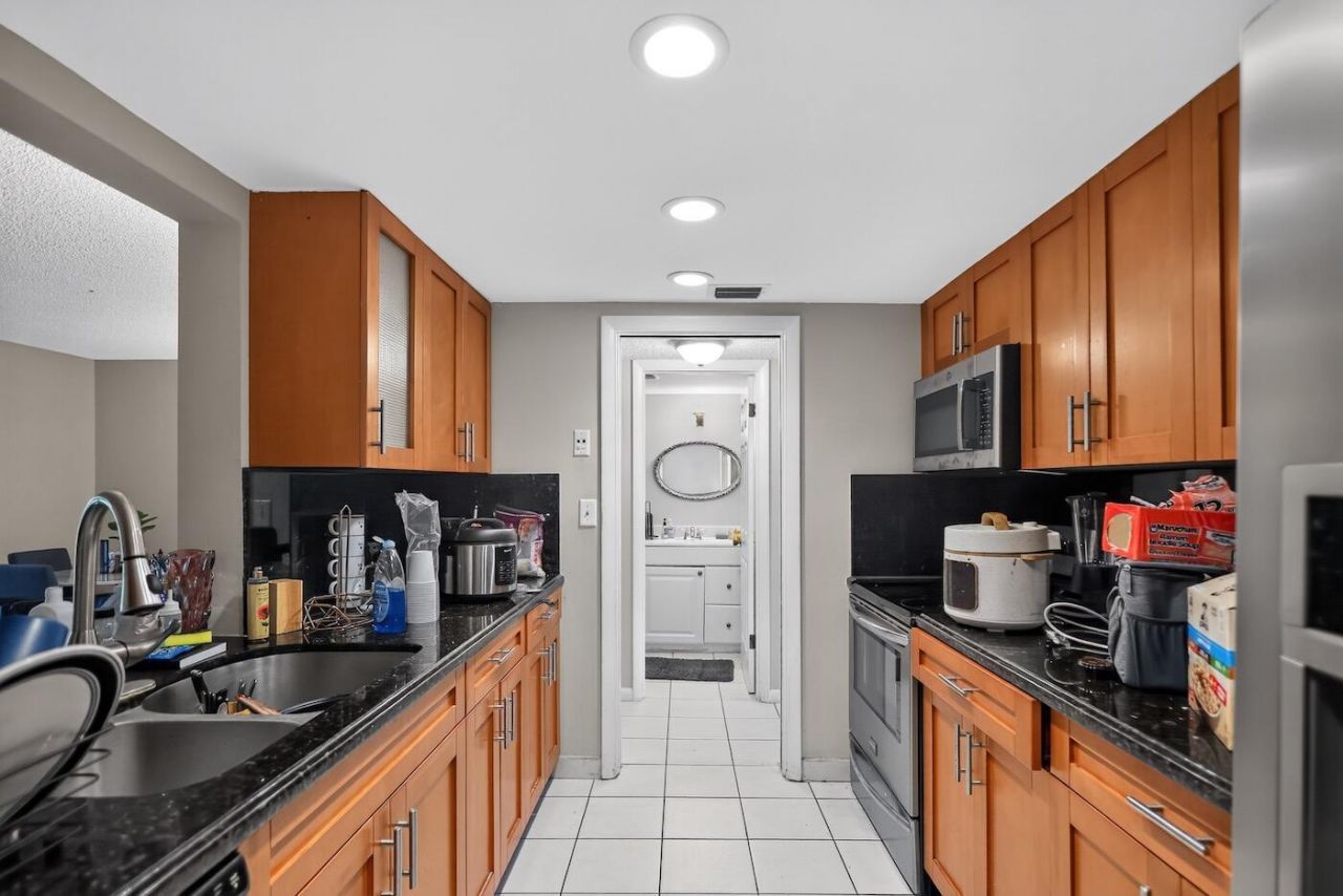 3254 N Pine Island Road, Sunrise, FL 33351 Photo