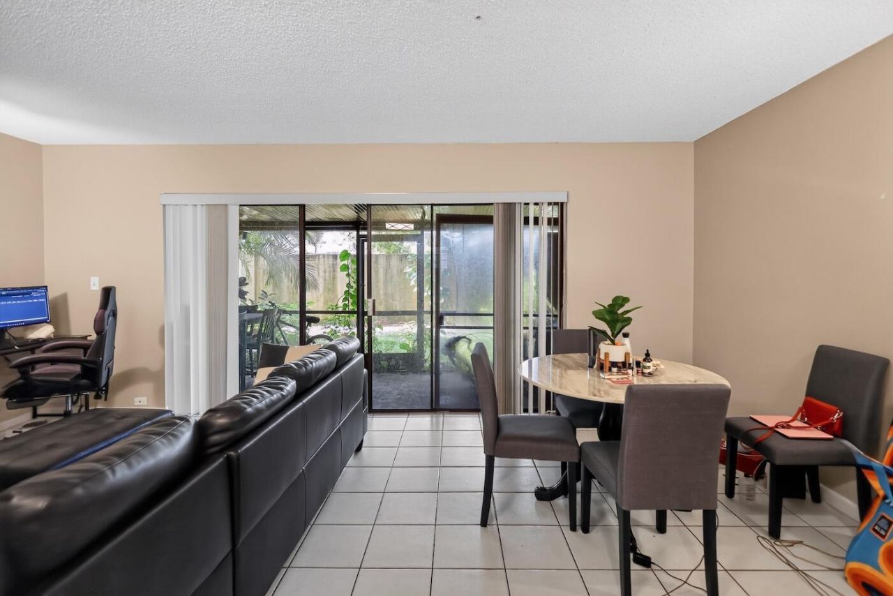 3254 N Pine Island Road, Sunrise, FL 33351 Photo