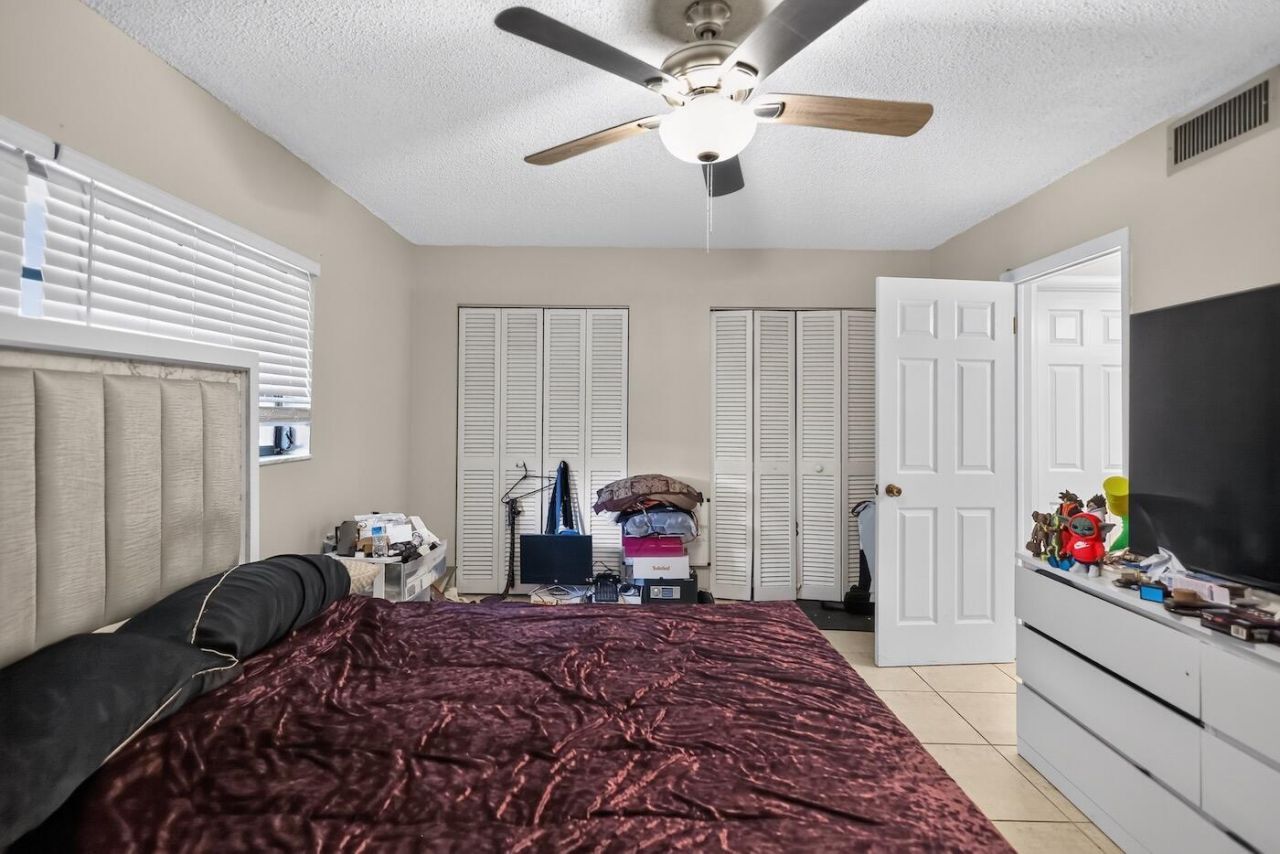 3254 N Pine Island Road, Sunrise, FL 33351 Photo