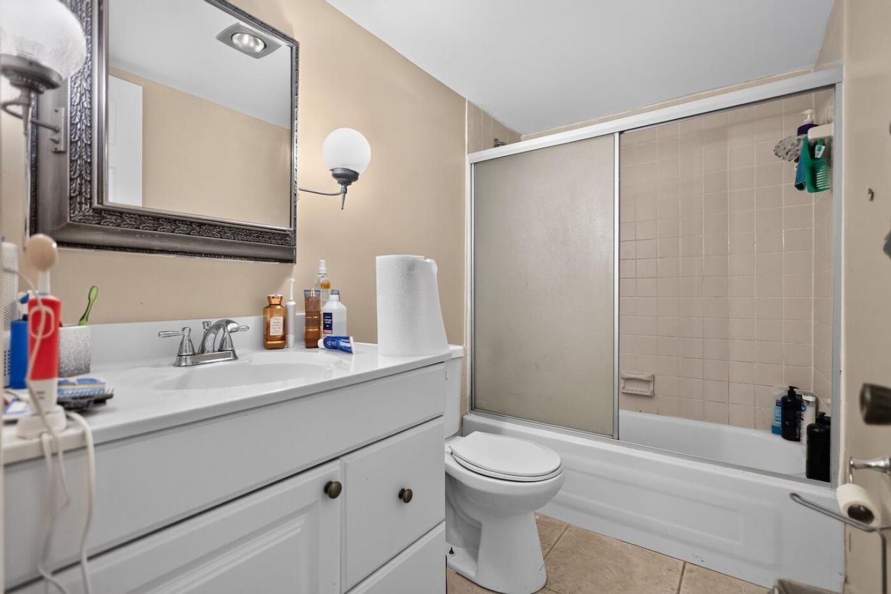 3254 N Pine Island Road, Sunrise, FL 33351 Photo