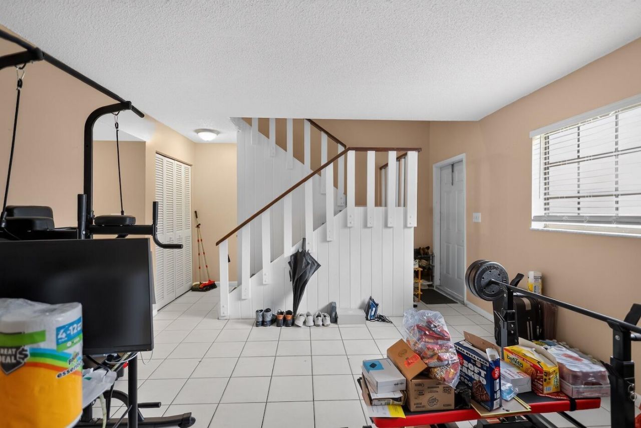 3254 N Pine Island Road, Sunrise, FL 33351 Photo