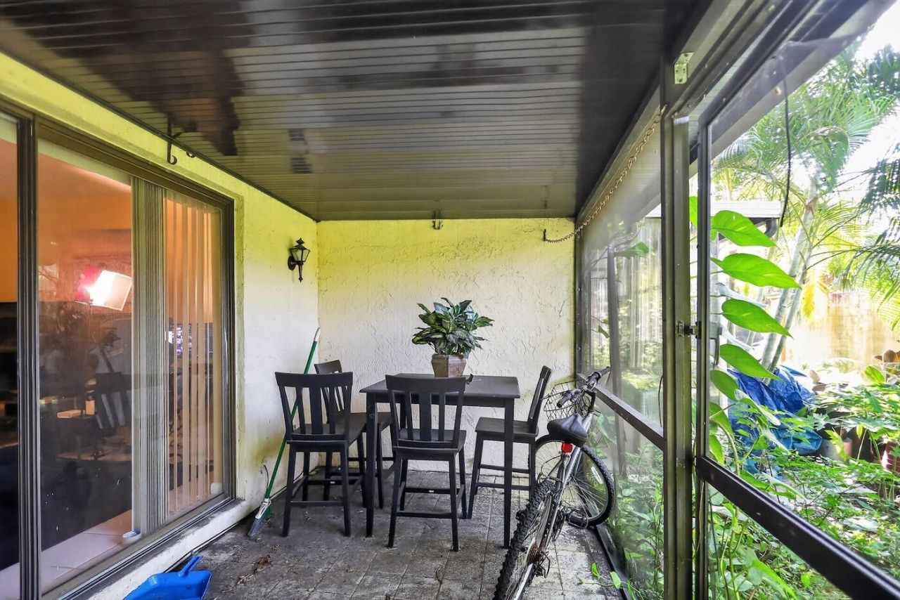3254 N Pine Island Road, Sunrise, FL 33351 Photo