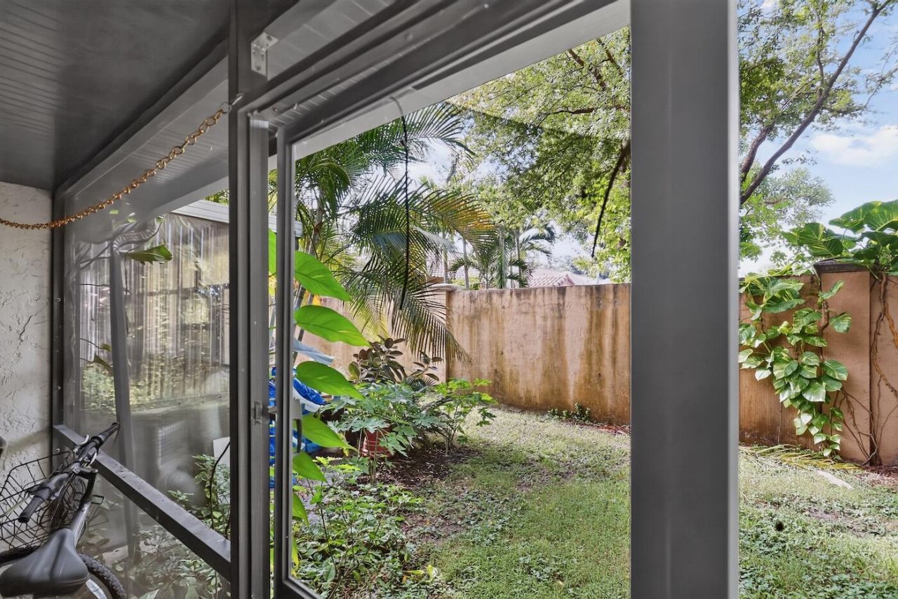 3254 N Pine Island Road, Sunrise, FL 33351 Photo