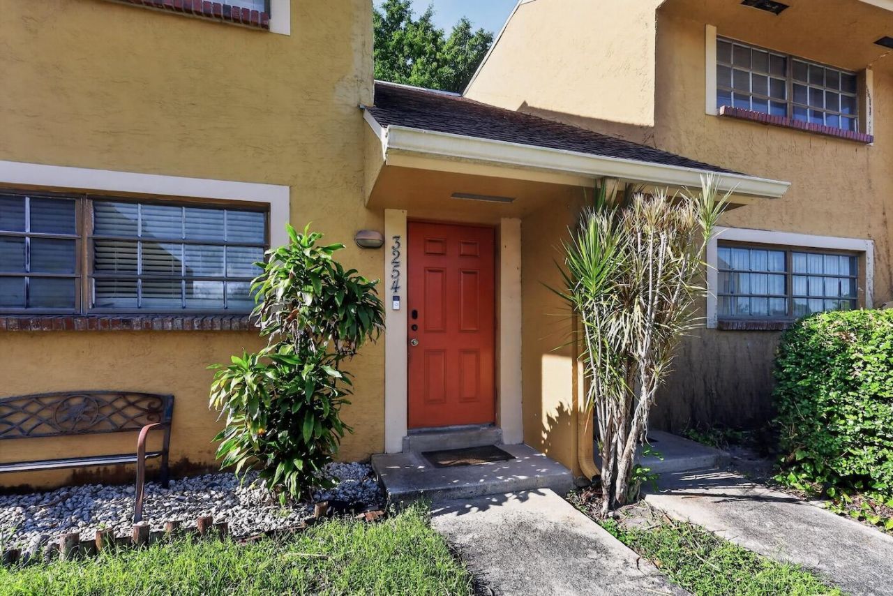 3254 N Pine Island Road, Sunrise, FL 33351 Photo
