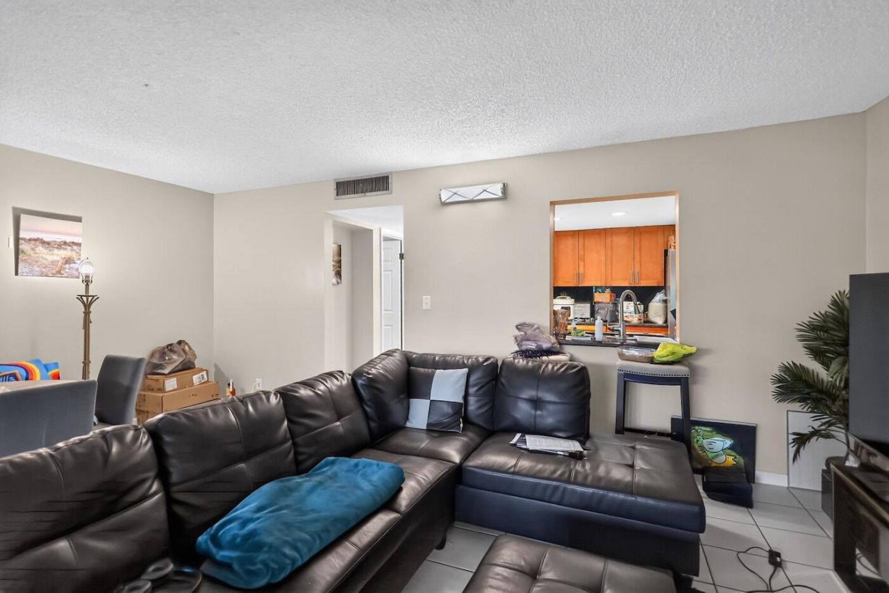 3254 N Pine Island Road, Sunrise, FL 33351 Photo