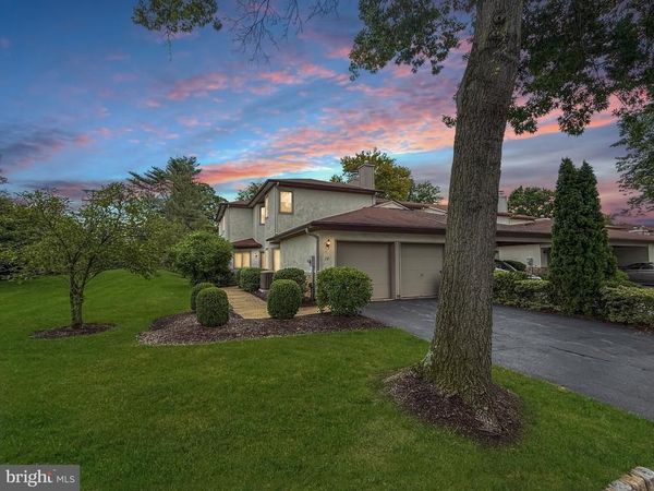 28 JACKIE DR., TRENTON, NJ 08648