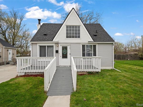 25181 Lawn Street , Roseville, Mi 48066