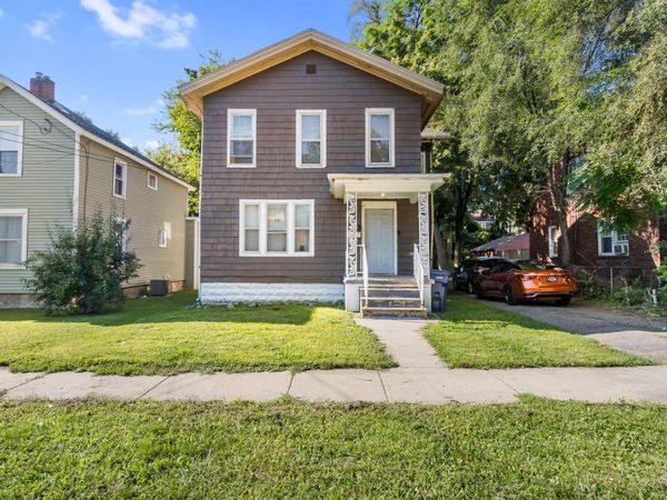 327 Van Buren Street, Jackson, MI 49201