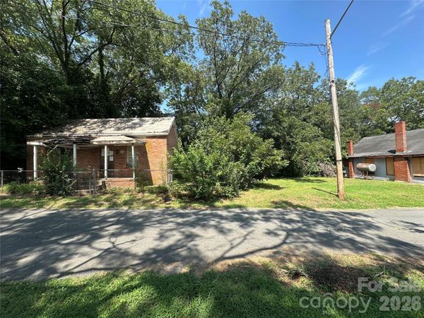 806 Gordon Street , Monroe, NC 28112
