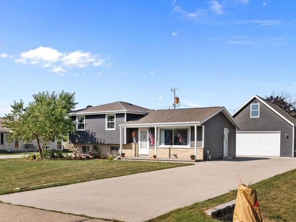 1158 LORETTA AVENUE, Menasha, WI 54952
