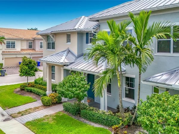 1040 Eucalyptus Dr, Unit 2, Hollywood, FL 33021