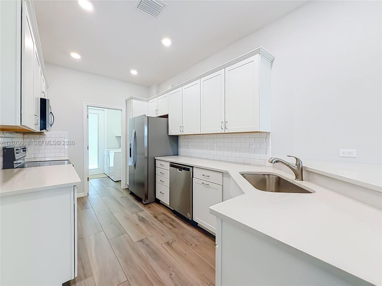 1040 Eucalyptus Dr, Unit 2, Hollywood, FL 33021 Photo