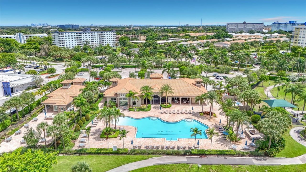 1040 Eucalyptus Dr, Unit 2, Hollywood, FL 33021 Photo