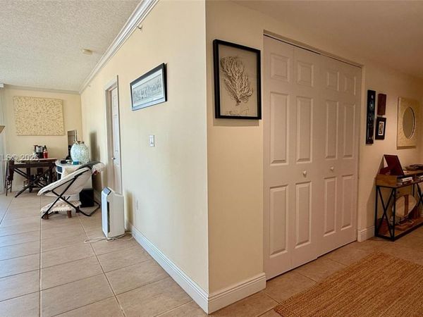 1155 Brickell Bay Dr , Unit 2310, Miami, FL 33131