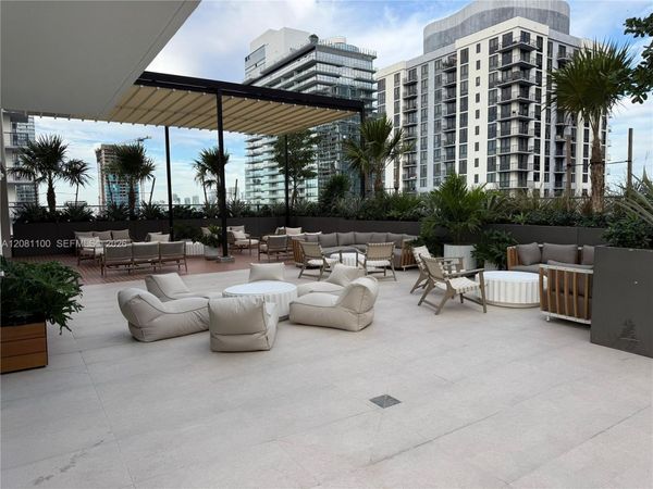 11 NE 6th St , Unit 802, Miami, FL 33132
