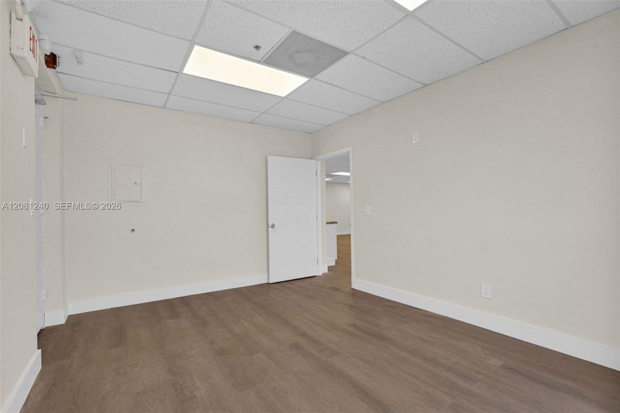 2691 E Oakland Park Blvd, Unit 401, Fort Lauderdale, FL 33306 Photo