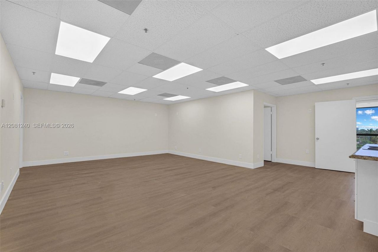 2691 E Oakland Park Blvd, Unit 401, Fort Lauderdale, FL 33306 Photo