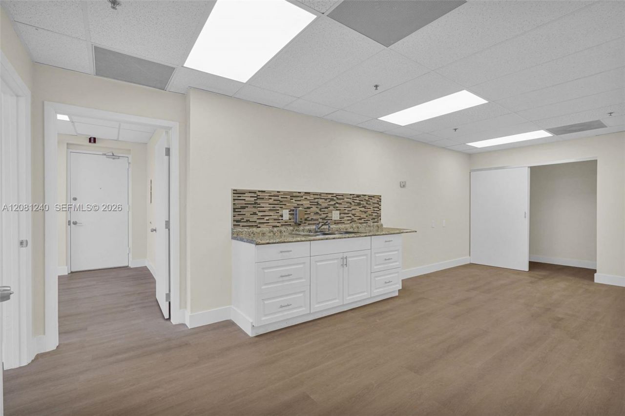 2691 E Oakland Park Blvd, Unit 401, Fort Lauderdale, FL 33306 Photo