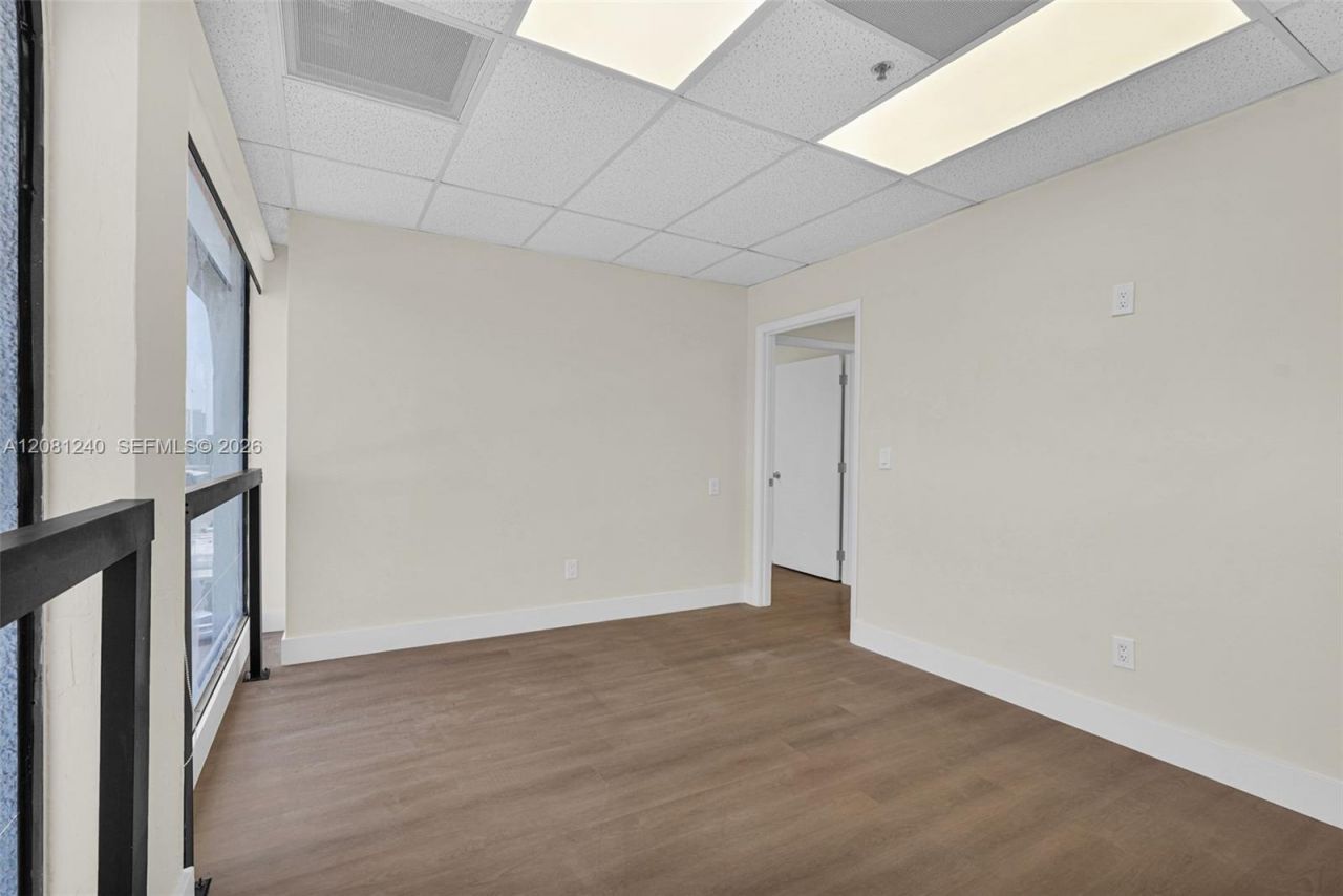 2691 E Oakland Park Blvd, Unit 401, Fort Lauderdale, FL 33306 Photo