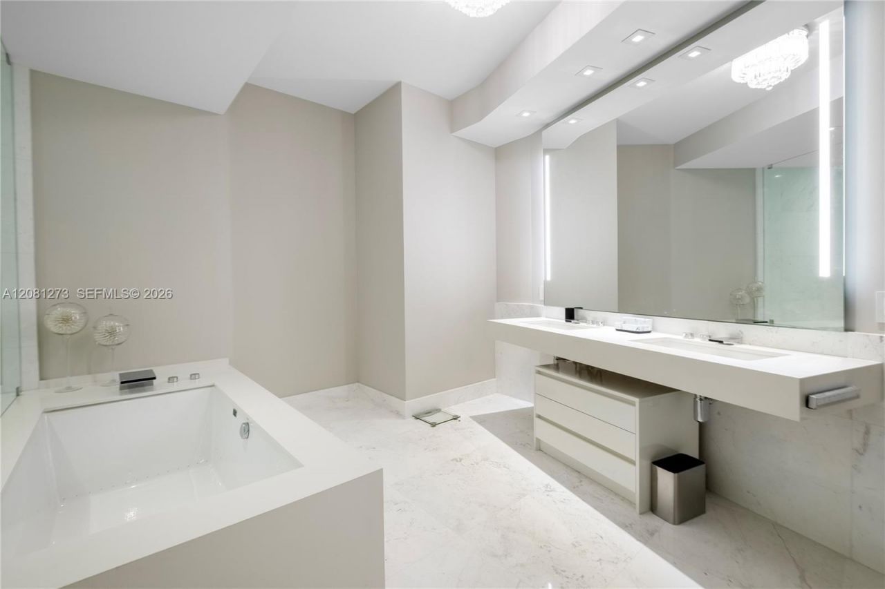 18555 Collins Ave, Unit 1505, Sunny Isles Beach, FL 33160 Photo