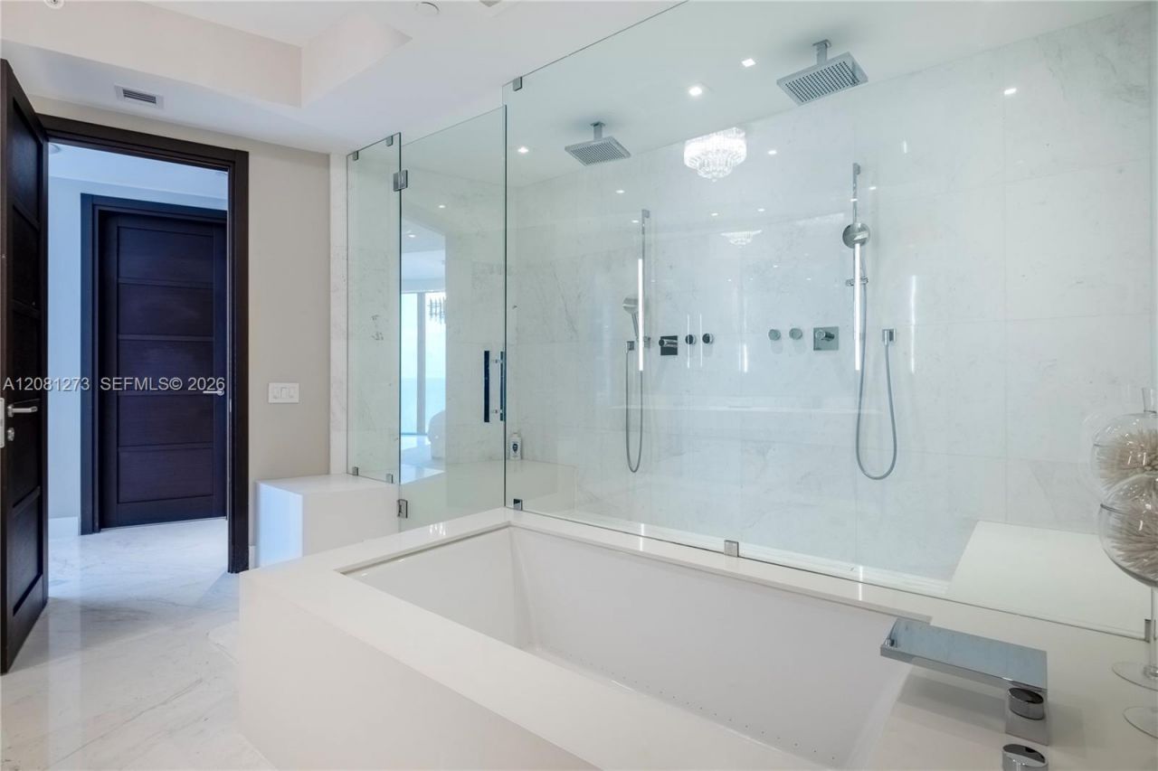 18555 Collins Ave, Unit 1505, Sunny Isles Beach, FL 33160 Photo