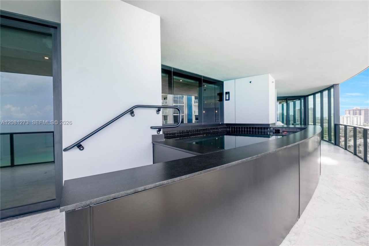 18555 Collins Ave, Unit 1505, Sunny Isles Beach, FL 33160 Photo