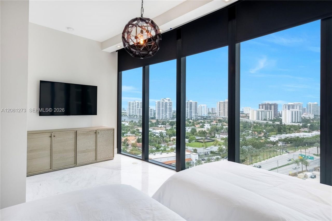 18555 Collins Ave, Unit 1505, Sunny Isles Beach, FL 33160 Photo