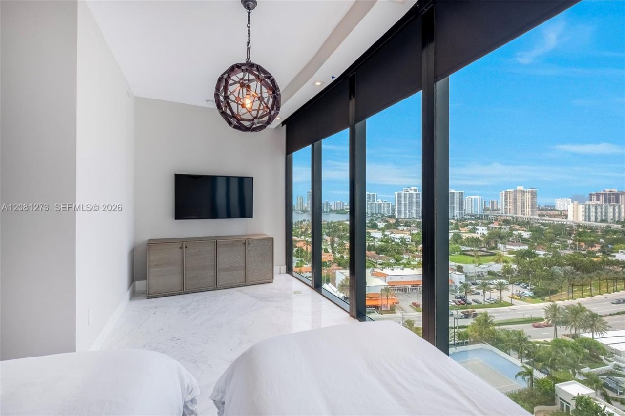18555 Collins Ave, Unit 1505, Sunny Isles Beach, FL 33160 Photo