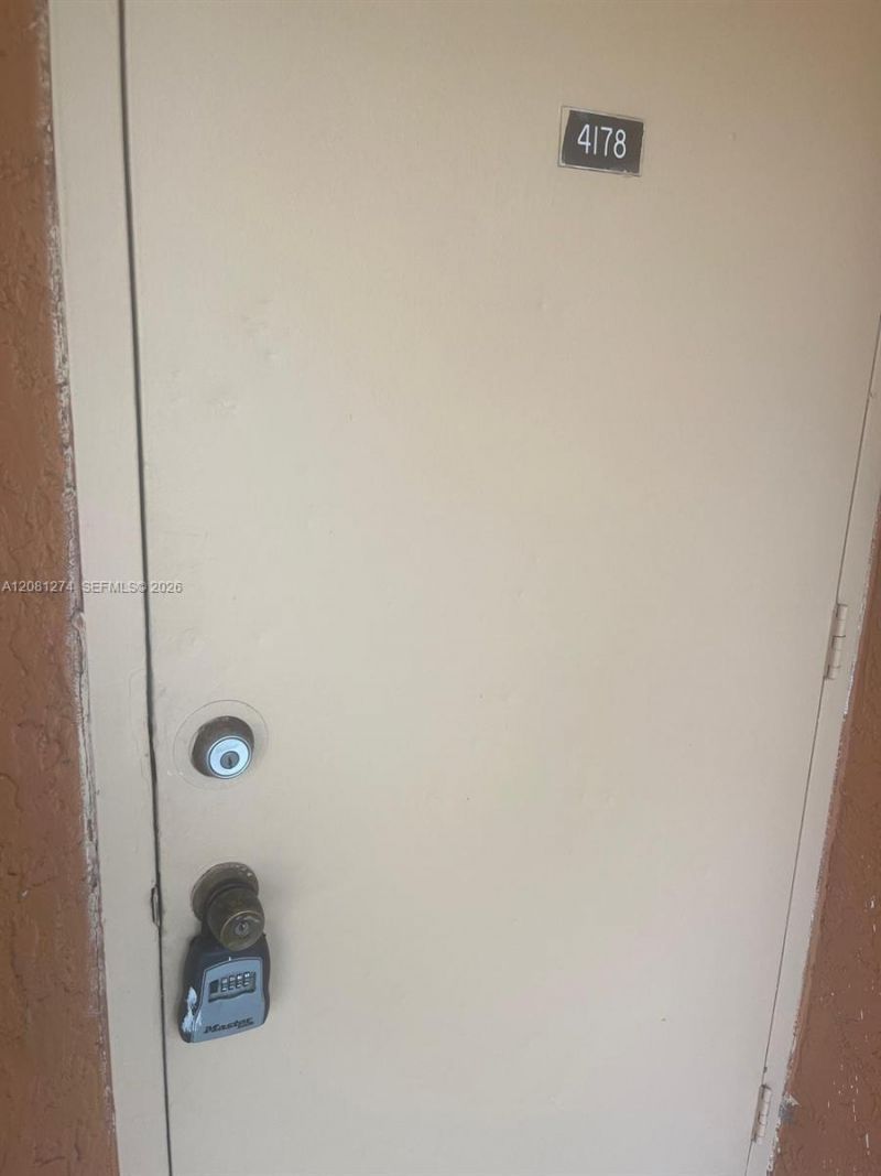 4178 Lakeside Dr , Unit 4178, Tamarac, FL 33319 Photo