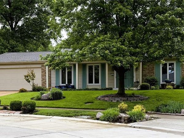 8 Sweet Meadows Lane, Ballwin, MO 63011