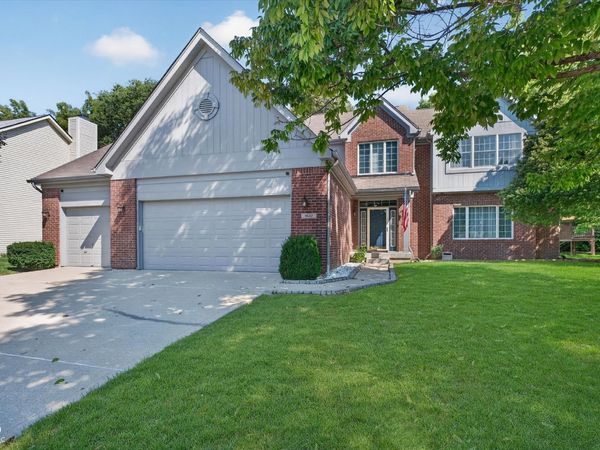 8642 Black Stone Xing, Avon, IN 46123