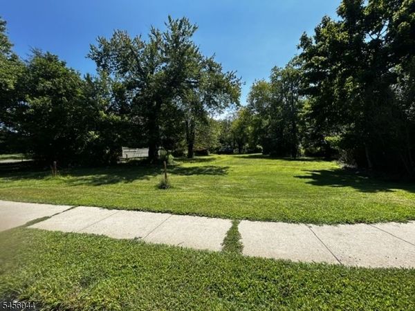 32 Mountain Blvd, Warren, NJ 07059