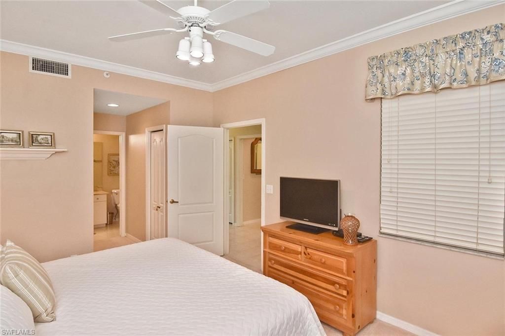 8680 Cedar Hammock Cir , Unit 122, Naples, FL 34112 Photo
