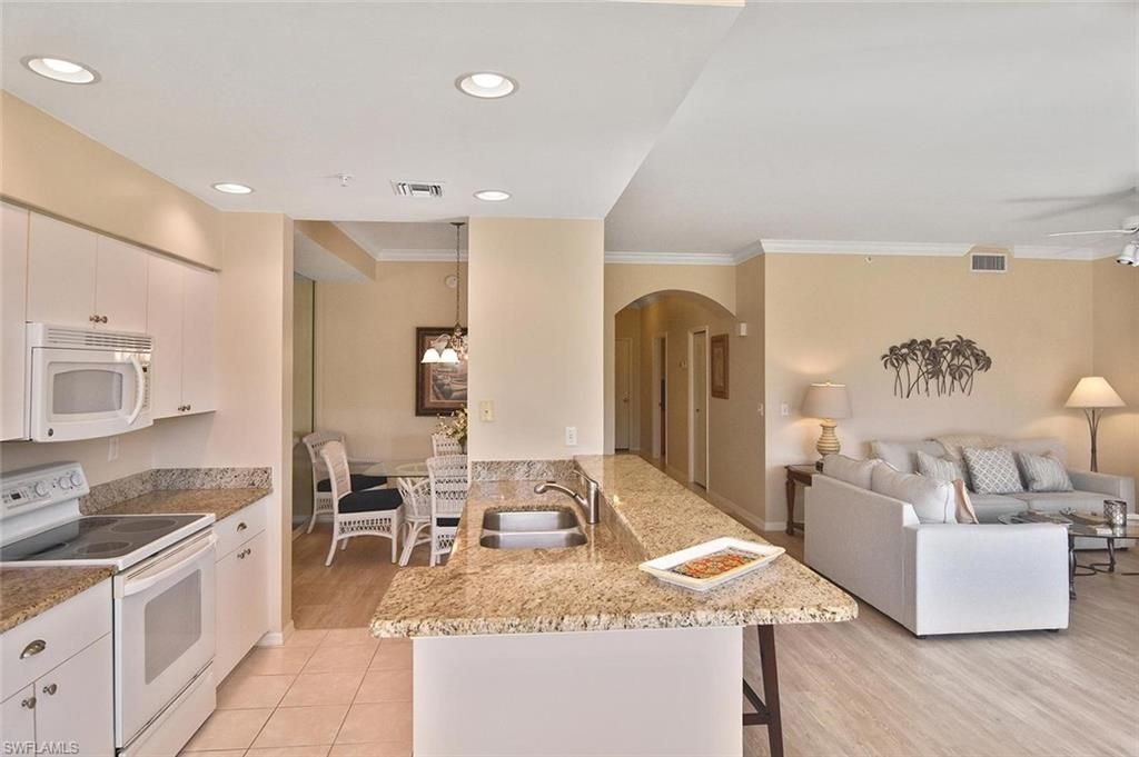 8680 Cedar Hammock Cir , Unit 122, Naples, FL 34112 Photo