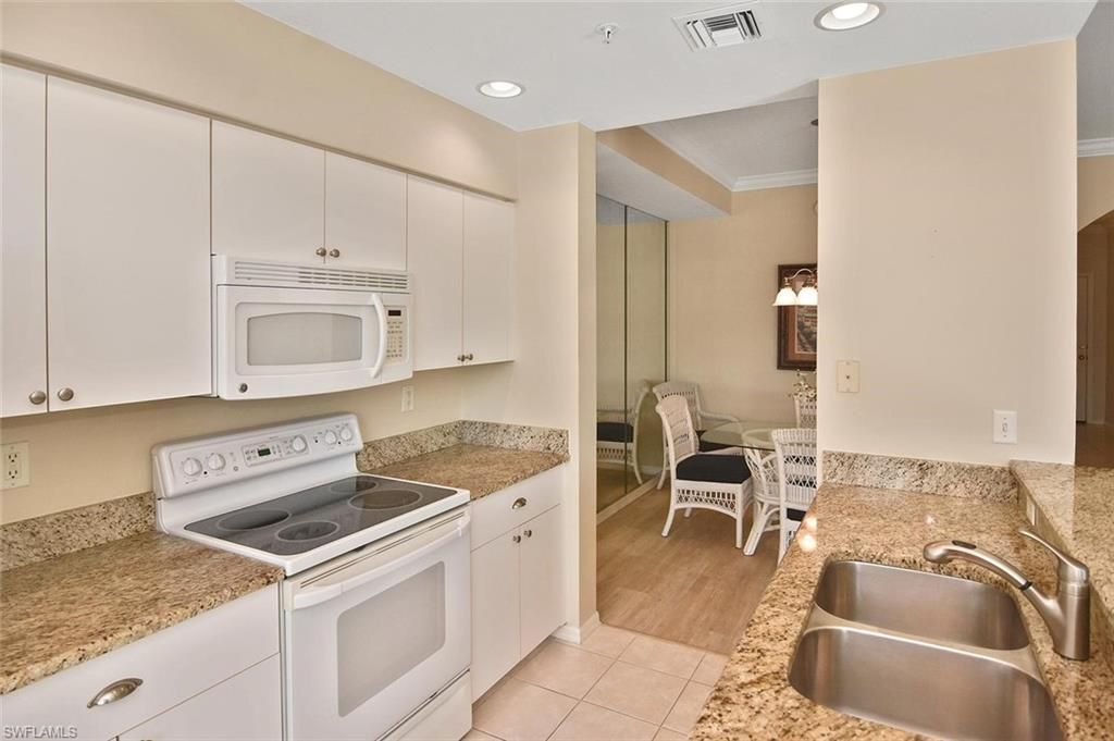 8680 Cedar Hammock Cir , Unit 122, Naples, FL 34112 Photo