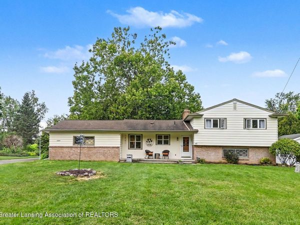 12325 Madonna Drive, Lansing, MI 48917
