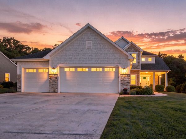 8570 83rd St, Pleasant Prairie, WI 53158