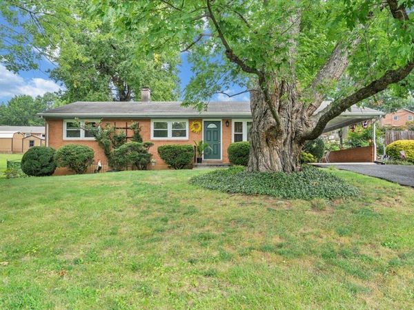 308 Langland DR , Vinton, VA 24179