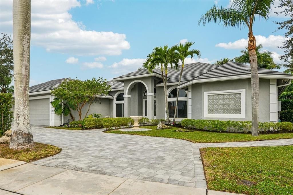 1919 S Club Drive, Wellington, FL 33414 Photo
