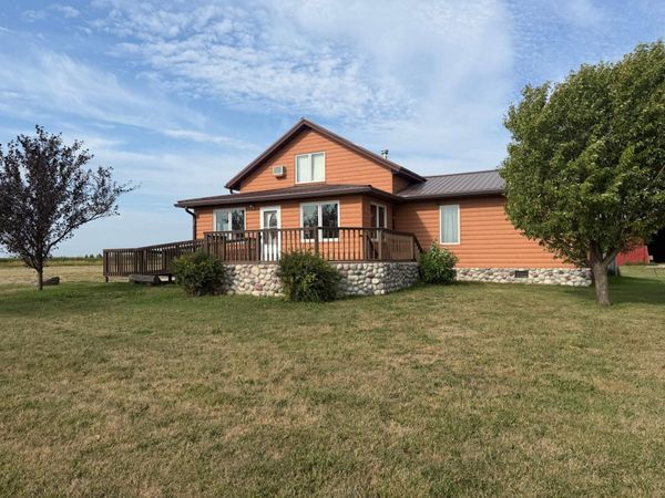 6659 122nd Avenue SE, Lisbon, ND 58054
