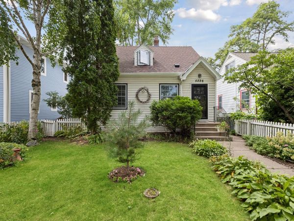 5226 40th Avenue S, Minneapolis, MN 55417